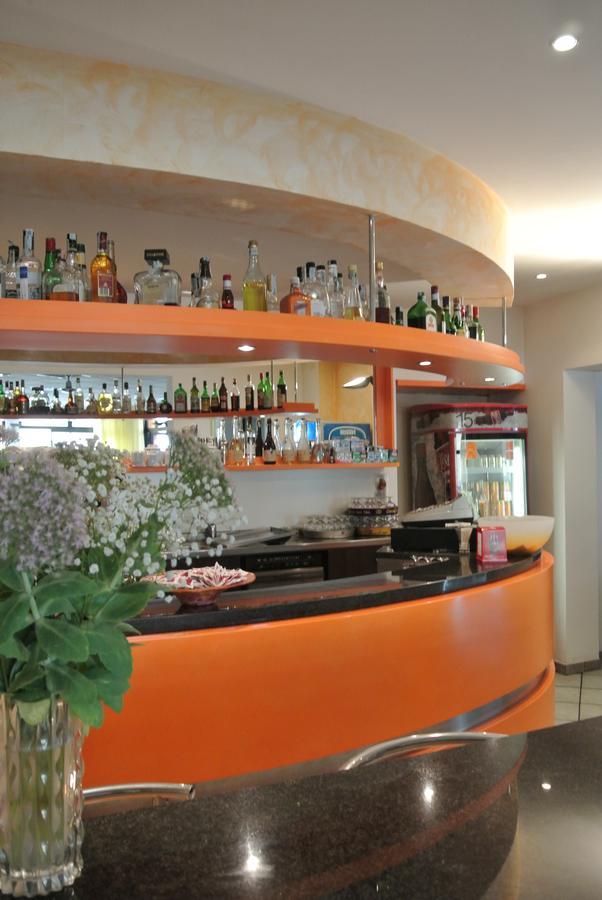 Albergo Roma Gattico Buitenkant foto